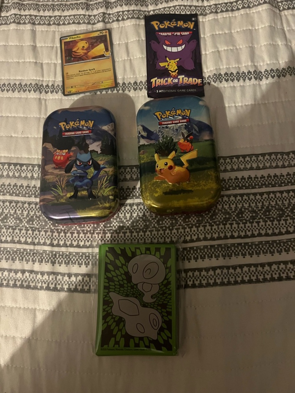 Pokemon Trading Card Tin lot